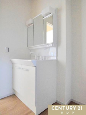 ���ʑ�E���ʏ� ���[�����Ղ�̎O�ʋ��t�����ʉ��ϑ�B
�����⑫���̃X�y�[�X�܂ł���������[�B�ׁX�������p�i���X�b�L���Еt���܂��B