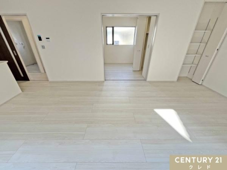 rO rOƗm4.5ȂԎB
J΋Ԃ̉AĴ郊rOƂĎg܂B
ql̗Vя⏑ցAq̃QXg[ƂĂ֗łB