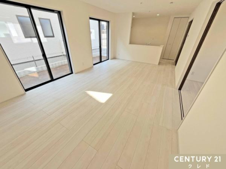 rO yLDK17.75z
ƋuĂƂLB
DȃCeAɈ͂܂ꂽZԂŖȂƑƂ̎ԂނƂł܂B