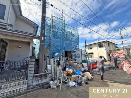 OʓH܂ތnʐ^ 邢ޑS2ʍ̌4LDKB
17LDK͐ŊJՂArOKiŉƑ̉be݂܂B