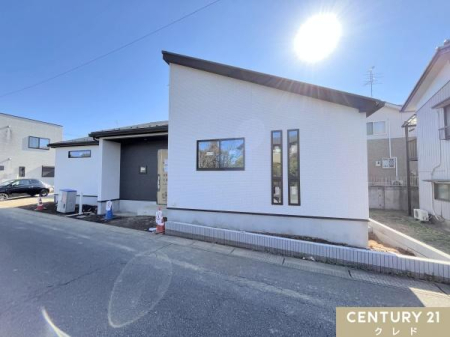 ̑n V[gOÅOςĂ܂B
lC̕ɃXbgf郂_ȃfUC̐V@łB