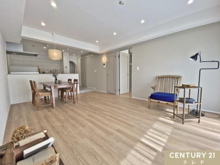 rO yLDK16.9z
₳邢rÓAC̏~ǂł܂Ƃ߂16.9̃i`ԁB
4l|_CjO{\t@uĂɂƂ̂ZԂłB