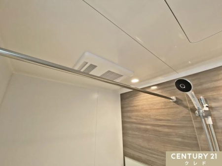 ̑ yz
~CŃJr΍ɂzɂ͗tB
JVԂ󂪂łAԕE̎OsvB
΍ɂ֗łB