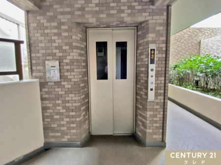 ̑p yGx[^[z
xr[J[┃AɂꂵpGx[^[tB
L҂̃j[YɑΉAdו^ԍۂ█̈ړX[YɂȂ܂B