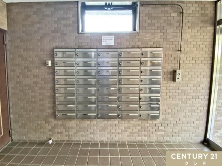 ̑p yW|Xgz
̎󂯎肪X[YȏW|XgݒuB
ݒuŉJV̐G̃XN炵AAłɎ󂯎\B