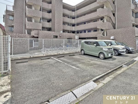  ԎI΂Ȃʃ^Cv̒ԏꂪ~nɂ邽߁AhƖʂSłB
p̍ۂ́A󂫏󋵂mF܂B
Cyɂ₢킹B