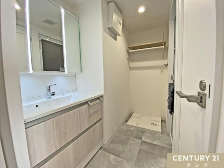 ʑEʏ ʉϑVKς݁B
̂FƖLxȎ[Xy[XŒ̖ZԑтXgXȂAKɏł܂