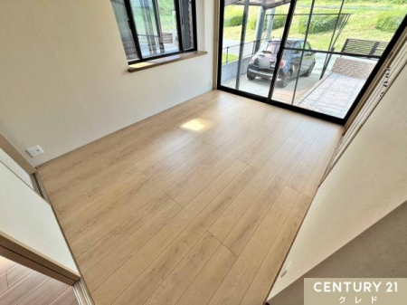 m y1K@m6z
ւƃrOȂu2WAYv1KmI
qΉƉƑԂ̂ǂɂUg̗ǂXy[XB