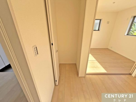 ���[ �y���r���O���[�z
���q�O���T�b�ƕЕt�����t���̎��[�B
���p�i��|���@�Ȃǂ����܂��āA�U�炩�肪���ȃ��r���O����������Ƃ�����ۂɂ��܂��B