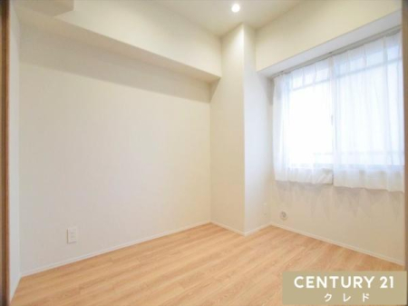 m ym4z
zCg~ؖڒ̃VvȗmB
D݂̉ƋG݂Rɔzuł̂ŁÁgSn̂ԁhy߂܂B
