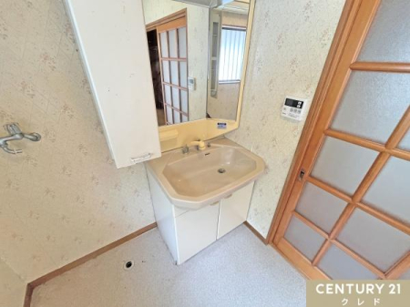 ʑEʏ [t̐ʎɂ͉Ƒ̎g₷傫̐ʉϑݒuB
ʑɂ[Ă̂ŁAXbLƈێB
ɂ́AEߎƂĂp₷Ƃ܂B