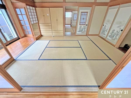 a ya10z
ɖʂ邢10͏qẑ炩ȌSn悢ԁB
Ƒe̋ԂƂāAGߊ𖞋i邱Ƃ\łB