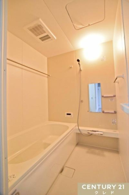  ̔SnǂoX[B
qlƂ̓Agy߂x`^Cv̗łB
g[@tŉJ̓̂KI