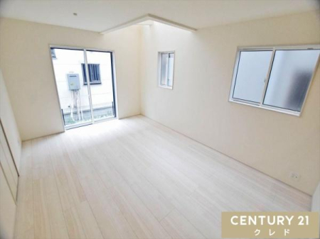 rO yLDK16z
쓌ɊJ݂rÓA邢ՂƓ鋏Sn̗ǂԁB
Ƒ݂ȂR̂ŐSnǂ߂Ƃł܂B