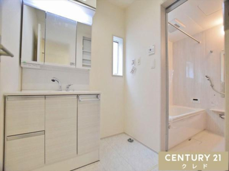 ʑEʏ [Ղ̎OʋtʉϑI
⑫̃Xy[X܂ł[BׁXpiXbLЕt܂B