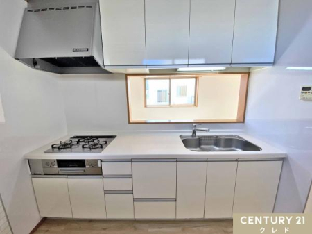 Lb` ƑƂ̃R~jP[V₷ΖʎLb`I[LxŐH⒲ȂǂڂAXbLƂԂۂĂ܂B