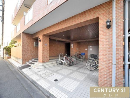 ���̑����p�� �y���֏�z
�~�n���ɂ͒��֏�������B
�ʋ΁E�ʊw�ȂǂŎ��]�Ԃ����g���̂��Ƒ������S���Ă����p���������܂��B�i�󂫏󋵂͗v�m�F�j