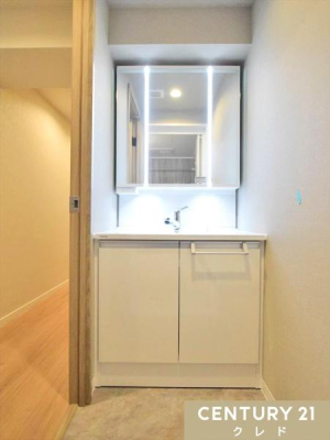 ���ʑ�E���ʏ� ���[�����Ղ�̎O�ʋ��t�����ʉ��ϑ�ɐV�K�����I
�����⑫���̃X�y�[�X�܂ł���������[�B�ׁX�������p�i���X�b�L���Еt���܂��B