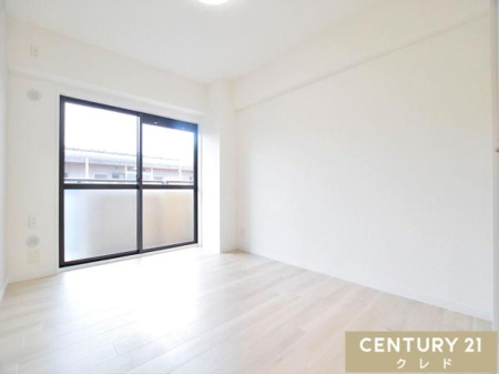 m ym6z
oRj[ɖʂ́A_炩ȗzՂ荷ޖ邢ZԁB
ql̐ɊYȂAgԂłB