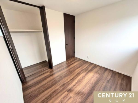 �m�� �y�m��4.9���z
�X�}�[�g�Ȏ����͑��l�ȗp�r�ɏ_��ɑΉ��ł���_�����́B
���ւ⃏�[�N�X�y�[�X�ȂǂɊ��p�ł���g������̗ǂ��X�y�[�X�ł��B