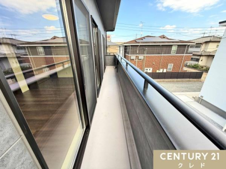 �o���R�j�[ 3�̕������q�����ʃo���R�j�[�B
���󕨂������₷���A�Ǝ��̎��Z�ɂ��v�����܂��B
�����ɂ��g���ȗz����������邱�Ƃ��ł��܂��B