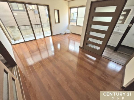 rO y10.5rOz
10.5̖邢rOBẼChȊJSn悢AƑRƏW܂ԁBrOLb`Eʎ֒̐W^ŁAƎX[YłB