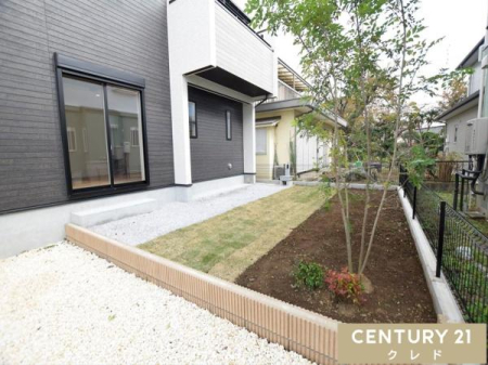  AĂAG߂̉ԂAAX̕炵ɍʂY邨tB
Ƒ̂났̂ЂƂƂxASn悢Xy[XłB