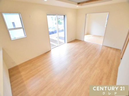 rO yLDK17z
쑤ɊJ݂rÓA邢ՂƓ鋏Sn̗ǂԁB
Ƒ݂ȂR̂ŐSnǂ߂Ƃł܂B