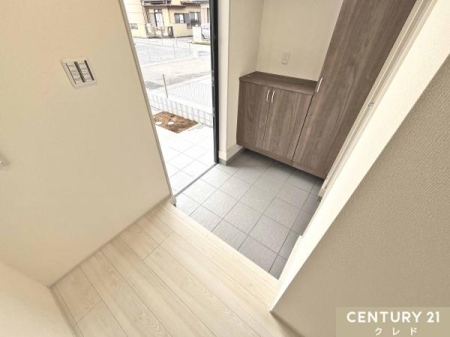  ւ͂Ƃ̃Xy[Xɑ^V[Y{bNXݒuB
Oopi܂Ƃ߂Ď[łAoX[YB邢̌ŗqDۂłB