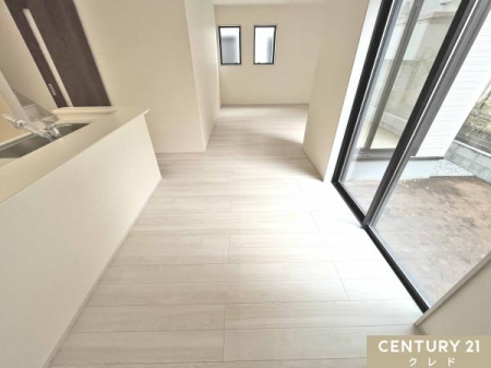 rO y19LDKz
ΖʃLb`LDK͉beފJB
傫ȑ̐ɂ낪LALbYXy[XK[fjOy߂܂B