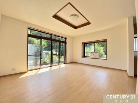 rO yLDK14.5z
쐼̃rO͐Sn悢z˂Ղ~蒍܂B
Ƒ̎Ԃ₳Ƃ炵ĂASn悢rOԂłB