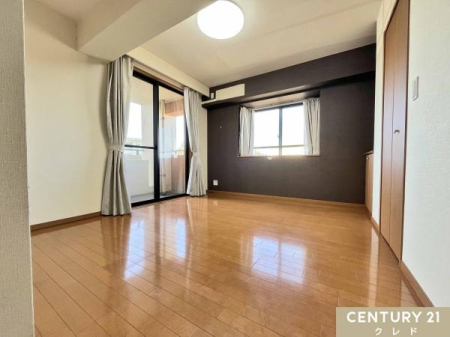 �m�� �y�m��7.7���z
�_�[�N�J���[�̃A�N�Z���g�N���X���������������͋C�����o�B�_�u���x�b�h��c�C���x�b�h��u���̂ɏ\���Ȃ�Ƃ肪����܂��B