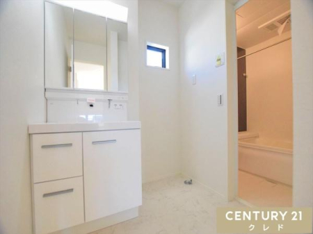 ʑEʏ [Ղ̎OʋtʉϑB
⑫̃Xy[X܂ł[BׁXpiXbLЕt܂B