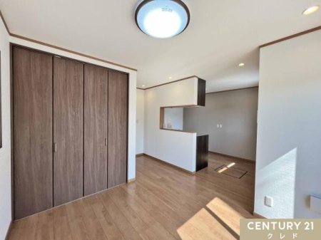 rO y11.84LDKz
Ƒ̊炪ΖʃLb`LDKBbeݔzVX[YB[tŐ}A邭Sn悢ԂłB