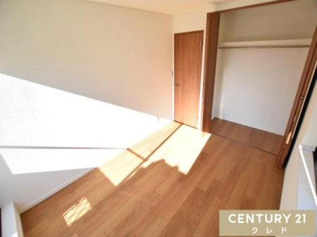 �m�� �y�m��5���z
�S�����t���[�����O�ł��|�����ȒP�I
�V���v���Ȏ����͂��D�݂̉Ƌ�����킹�₷���A���q�l�̐�����C���ɂ���Ă��D�݂̃��C�A�E�g���y���߂܂��B