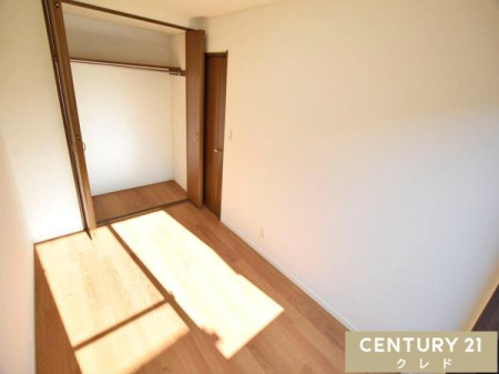 �Q�� �y�m��6���z
�v���̎�ɂ���Ď����̓N���[�j���O�ς݁B
�s�̂̐�܂⓹��ł͗��Ƃ��Ȃ�����𗎂Ƃ��A����������荂�܂�܂����B