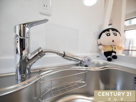 �L�b�`�� �y��̌^�V�����[�����z
�V���N�̋��X�܂Ő􂢗������Ƃ̂ł���V�����[����t���̃L�b�`���ł��B
��܂≘��Ȃǂ���������Ɛ􂢗������Ƃ��ł��A�q���I�ȃL�b�`����ۂĂ܂��I