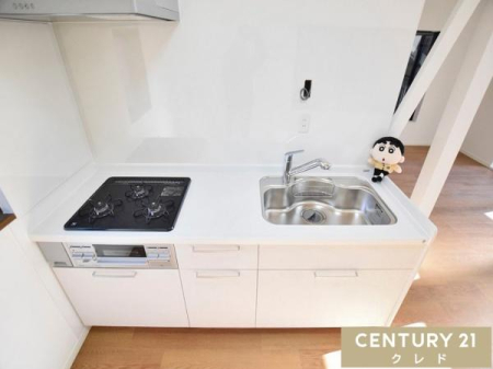 �L�b�`�� �L�b�`���̓��t�H�[���ŐV�K�����ς݁I
������Ƃ����t���b�g�ȑ���̃L�b�`���́A�����������₷���A���[�N�g�b�v���g���₷������ł��B