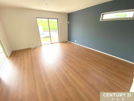 rO y18.166LDKz
쑤̑|ȏOʂɂ͂낪LĂ̂ŃJ[eJƊJIȋԁI
ȃANZgNX̓rO͋̕CObƂɂĂ܂B