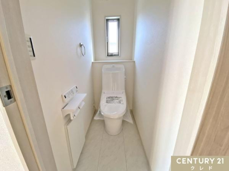 �g�C�� ���₷�����삪�ȒP�ȉ������֍��B
�ǖʂɃ����R����ݒu���邱�Ƃɂ��A�y�Ȏp���ł̑��삪�\�B
��������Ƃ������ő|�����₷���݌v�ł��B