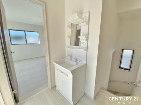 ���ʑ�E���ʏ� �y2�K�@���ʑ�z
2�K�ł̎�􂢂͂������A�|����g�x�x�ɂ��g���Ă��������܂��B
���̍��G������Ǝ��̌��������\�ł��B