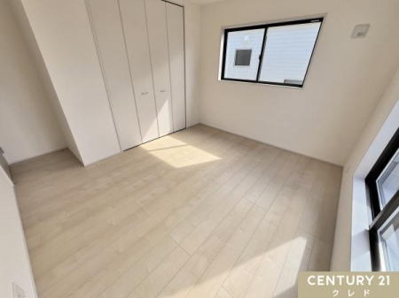 Q yQ7.5z
oRj[ɖʂ7.5̎QBSn悢̌ƒʕ͂ŁAxbhƎ[ƂăCAEg\B̐󓮐X[YłB