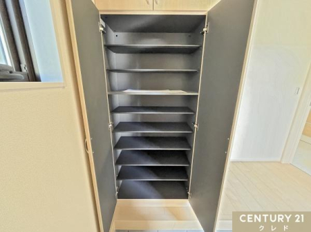  V[Y{bNXtŎU炩肪Ȍ֎ۂAC悭ql}ł܂B
փz[͂Ƃ肪AC̒Eו̎^тX[YI