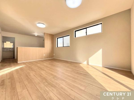 ���r���O �yLDK16.5���z
��̊�������A�Ƒ��Ƃ̂ӂꂠ����������݌v�B������݂��A�e���r�X�y�[�X���m�ۂ��Ȃ�����̌����������莺���Ɏ�荞�݂܂��B