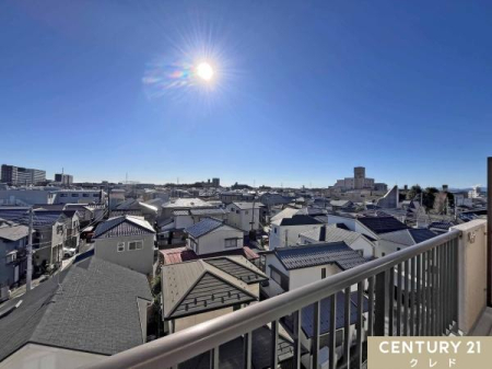 �Z�˂���̒��]�ʐ^ �ŏ�K�Ȃ�ł͂̊J�������ӂ�钭�]�B
���ꂽ���ɂ͐�ƐS�n�悢���ɕ�܂�A�������Ƃ������Ԃ��y���߂܂��B