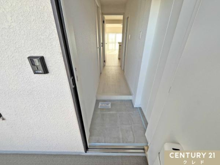 ���� ���ւ���^�������ɐL�т�L���̐�ɂ́A���邢���r���O���L����܂��B���������ւƔ����邽�ߊJ����������A���ʂ����ǍD�B�V���[�Y�{�b�N�X�����ŌC���X�b�L�����[�ł��A���ł��Y��Ȍ��ւ�ۂĂ܂��B