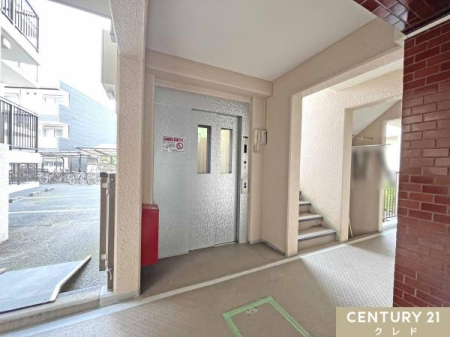 GgX yGx[^[z
Z܂̊K܂ŃGx[^[gp邱Ƃł܂B̎ア┃ȂR̉ו^ԂƂȂǂɂ͏d󂵂܂ˁB