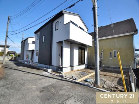 �O�ʓ��H�܂ތ��n�ʐ^ �y2�����z
�R�c���E���w�Z�܂œk��13���ŁA���q�l���ʂ��₷�����S�̏Z���I
����2�䒓�ԉ\�ŁA�����̒ʋ΂₨�������ɂ��֗��B���v�w�ł��Ԃ��������̂��ƒ�ł����S�ł��B