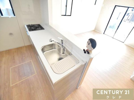 �L�b�`�� �Z�����������x����3���R�������O�����A�򐅊�ɉ����A�֗��ȐH���������B
�������Еt�����X���[�Y�ɂł���A�g������̗ǂ��L�b�`���ł��B