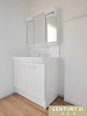 ���ʑ�E���ʏ� ���[�����Ղ�̎O�ʋ��t�����ʉ��ϑ�B
�����⑫���̃X�y�[�X�܂ł���������[�B�ׁX�������p�i���X�b�L���Еt���܂��B